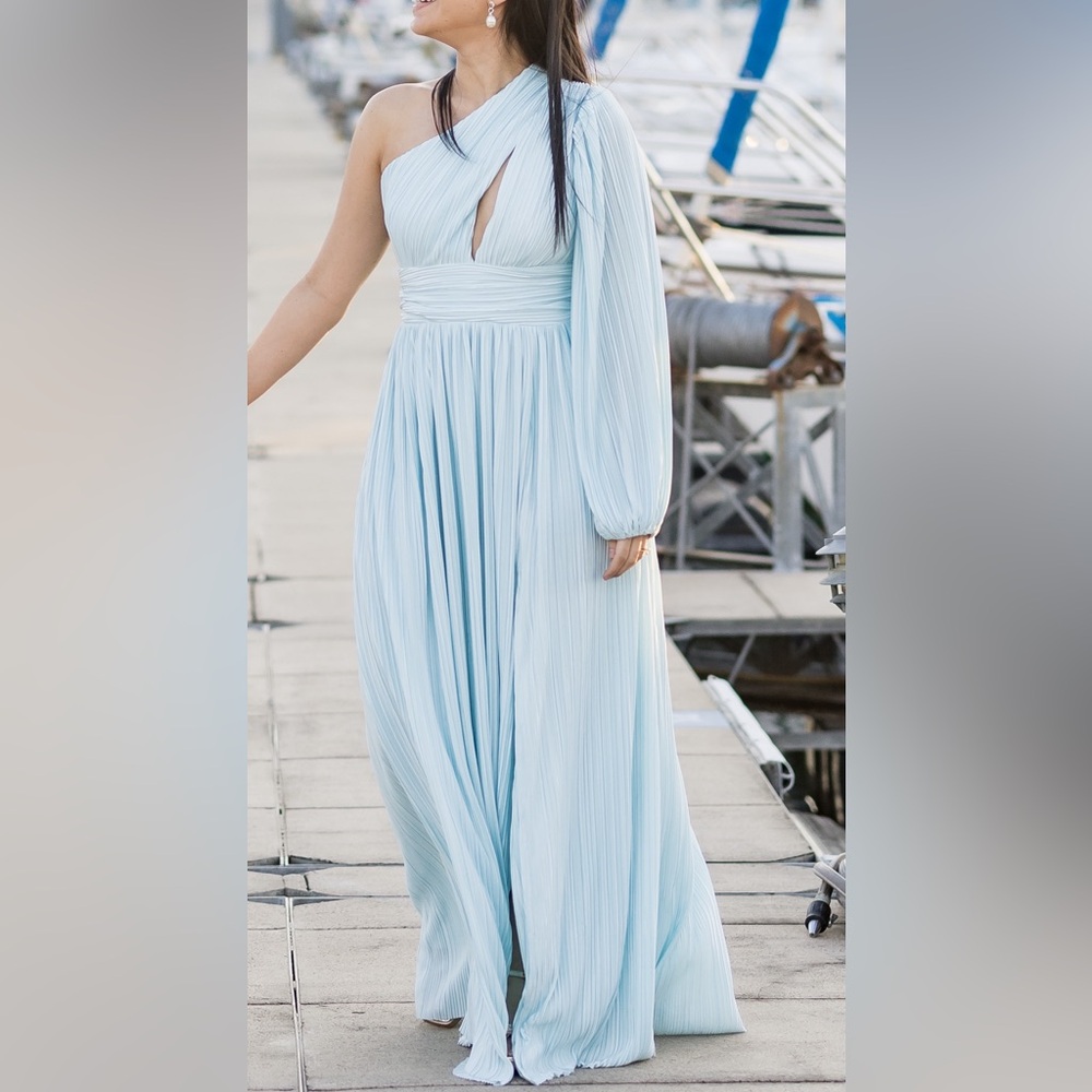Revolve One-Shoulder Light Blue Gown XS - Inidira Dress Line and Dot